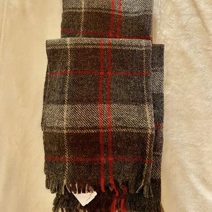 NWT Neiman Marcus 100% Marino Wool - man scarf